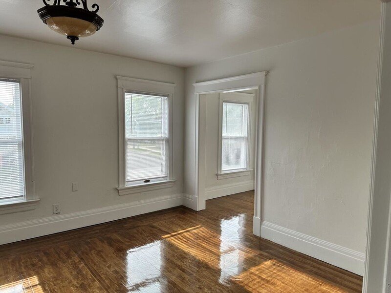 1401 South 10th Street - Upper property image