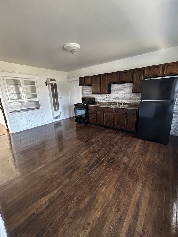 1401 South 10th Street - Upper property image