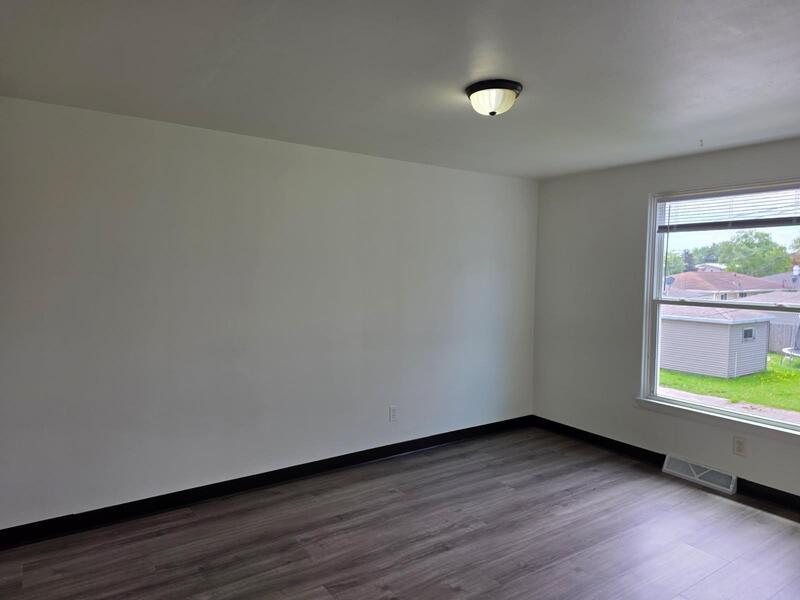 1095 Gillingham Road - D property image