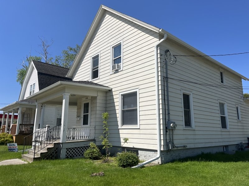1702 South 10th Street - Lower property image