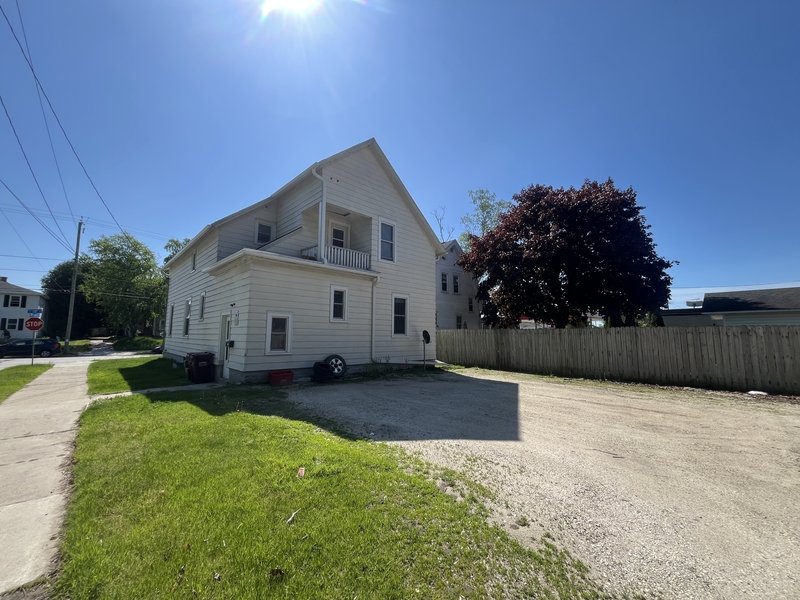 1702 South 10th Street - Lower property image
