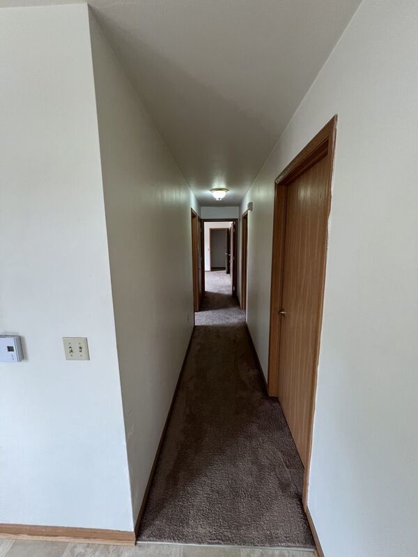 2 Bedroom / 2 Bath Upper Unit with Attached Garage property image