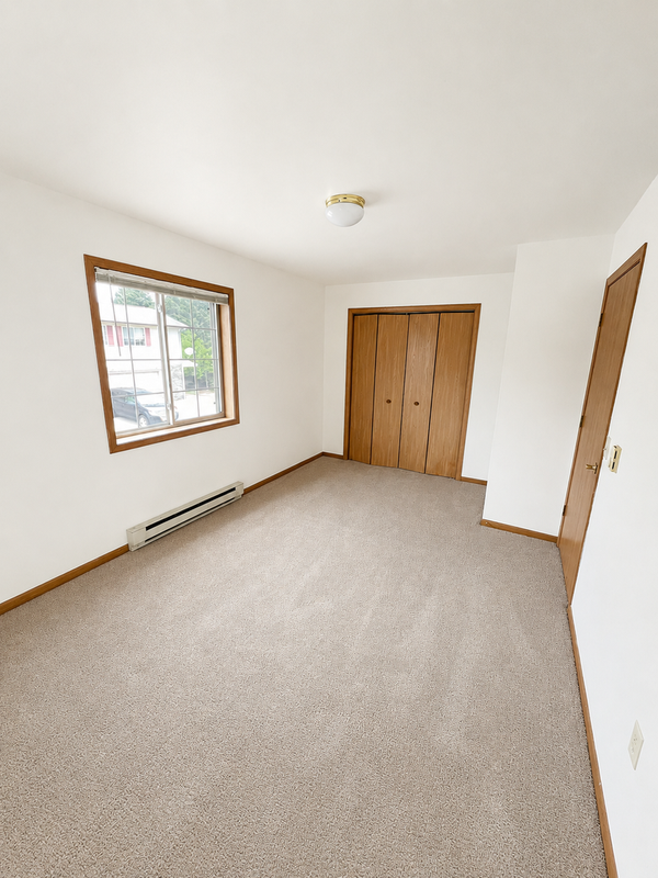 2 Bedroom / 2 Bath Upper Unit with Attached Garage property image