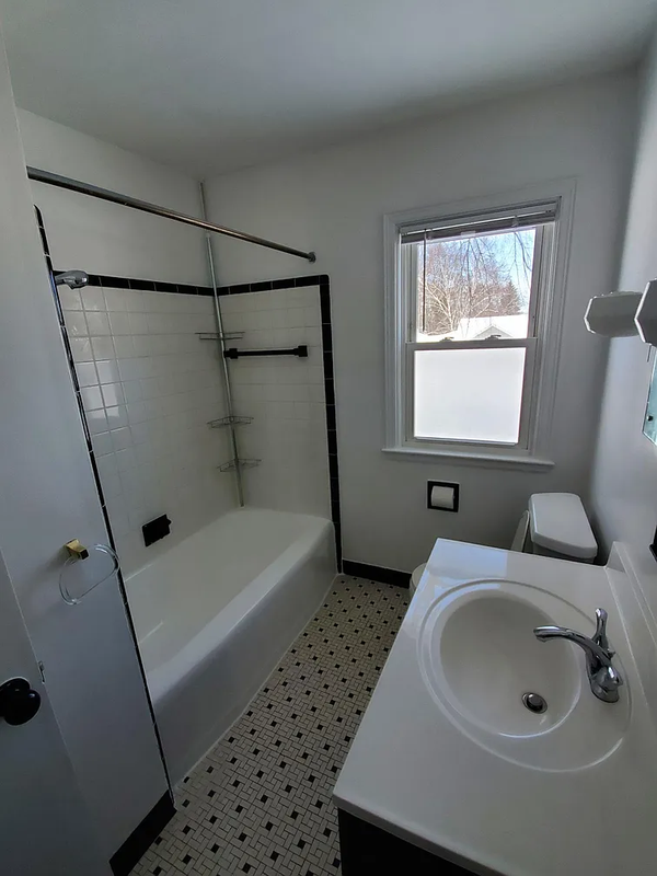 1103 - 1105 5th Avenue - 1105 Upper property image