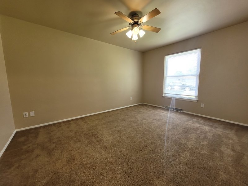1095 Gillingham Road - B property image