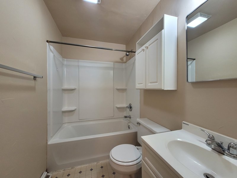 1095 Gillingham Road - B property image