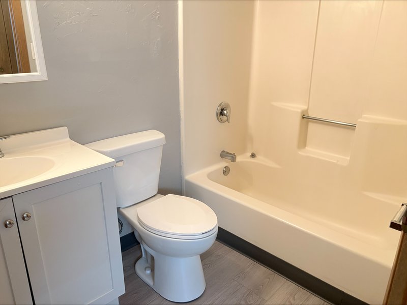 301 Leeland Street - 7 property image