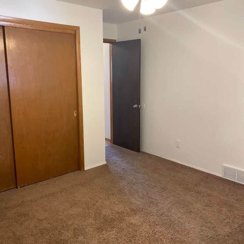 917-919 Meadowview Drive - 919 property image