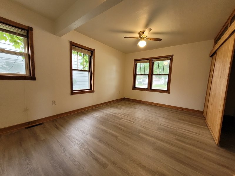 1858 Deckner Avenue property image