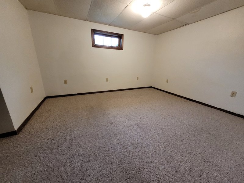 1858 Deckner Avenue property image