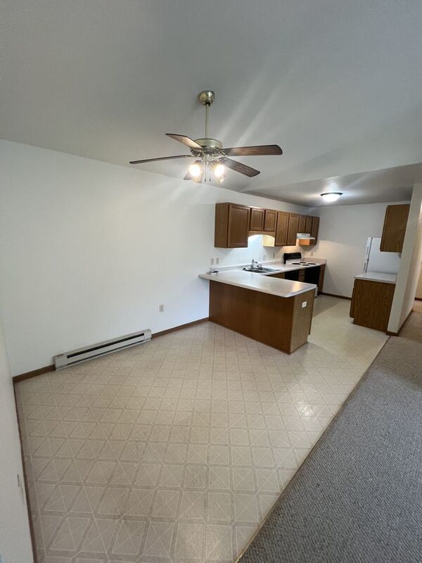 2 Bedroom / 1.5 Bath Lower Unit with 2 Car Attached Garage property image