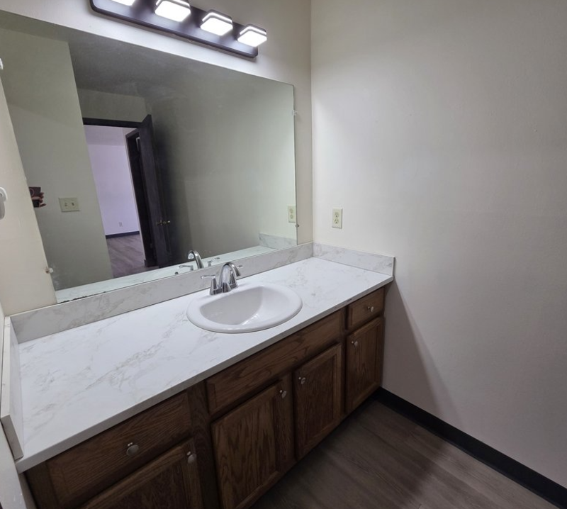 187 S National Ave. 15 English Meadows Apts property image