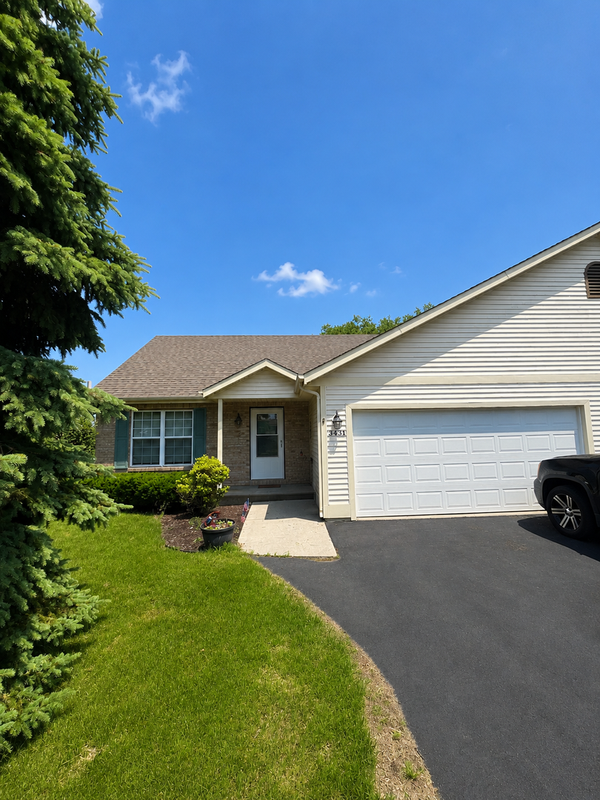 3 Bedroom, 2 Full Bath Side by Side Home for Rent – Available 8/1! property image