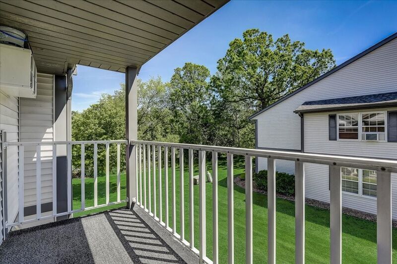 Spacious 3 Bedroom, 2 Bath Upper Apartment – Available August 1 property image