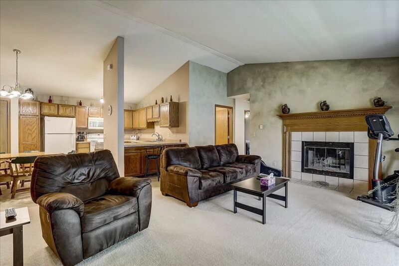 Spacious 3 Bedroom, 2 Bath Upper Apartment – Available August 1 property image
