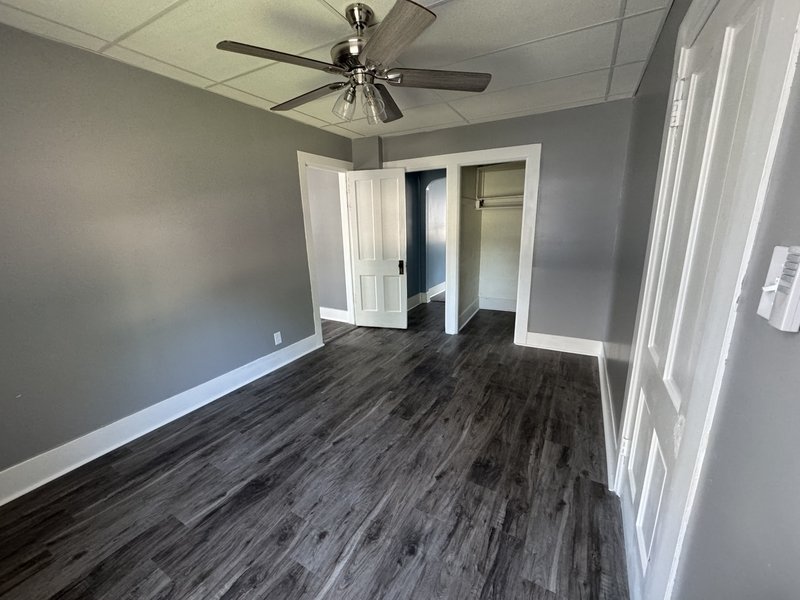 362-364 West Scott Street - 362 - Upper property image