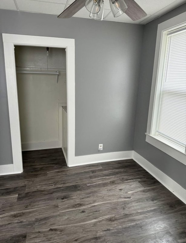 362-364 West Scott Street - 362 - Upper property image