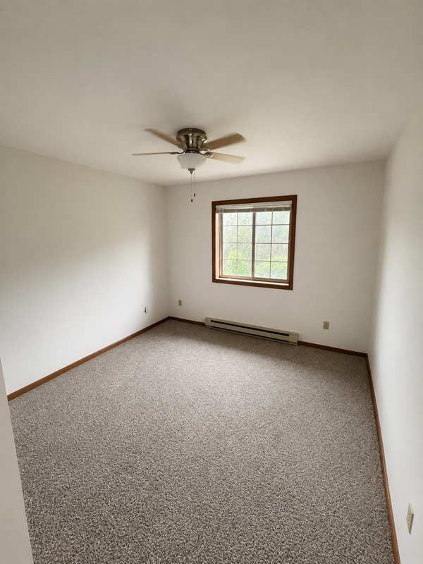 2 Bedroom / 1.5 Bath Upper Unit For Rent property image