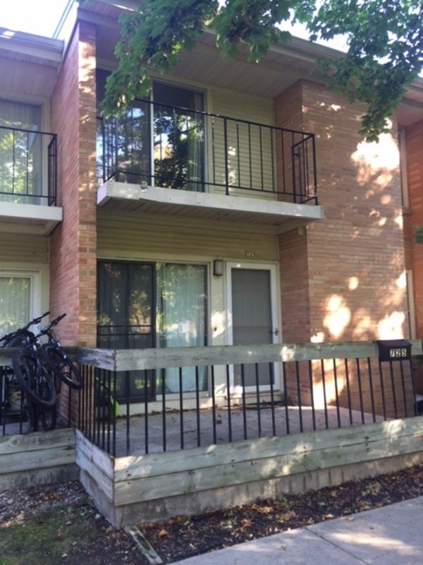 725 W 9th Ave property image