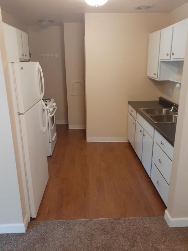 725 W 9th Ave property image