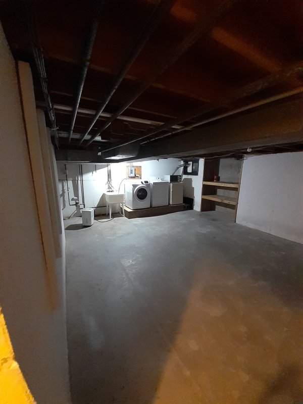 725 W 9th Ave property image