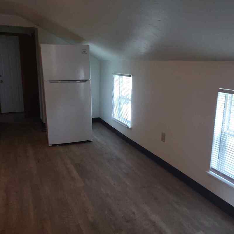1733 Smith Street - Upper property image