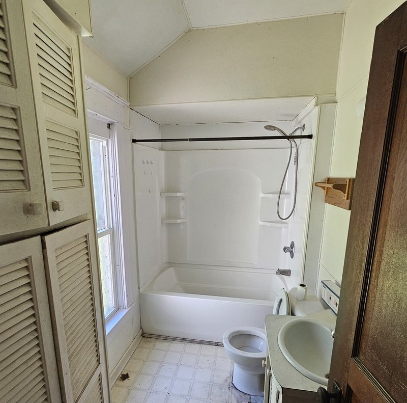 206 North State Street - Lower property image