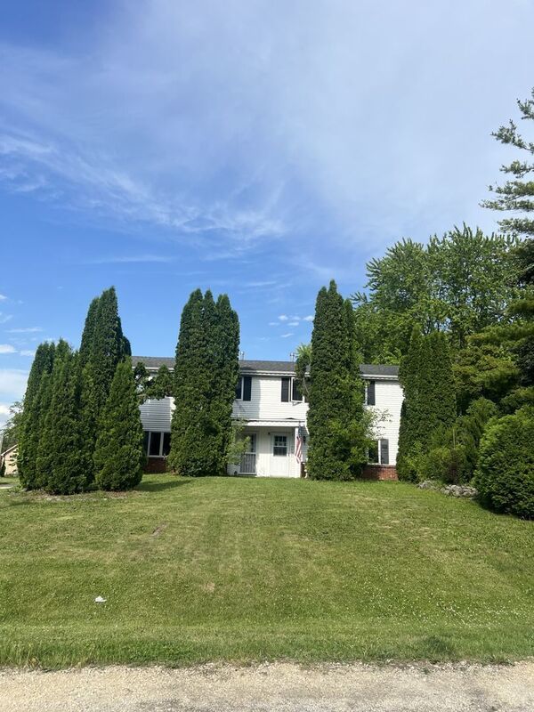 2 Bedroom, 1.5 Bath Side-by-Side Duplex in Newburg - Available Now property image