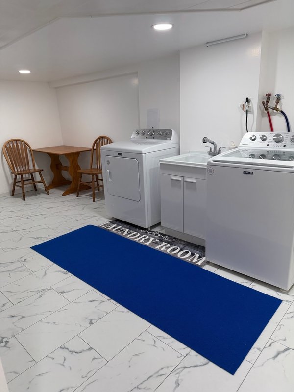 1203 Oak Street property image