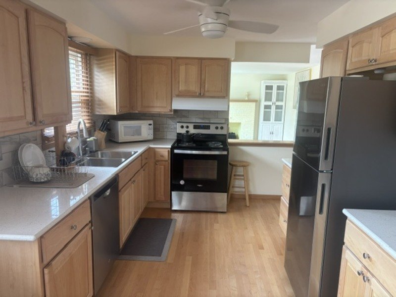 1203 Oak Street property image