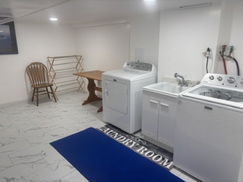 1203 Oak Street property image