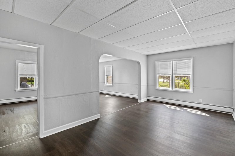 111 Center Street - Lower property image