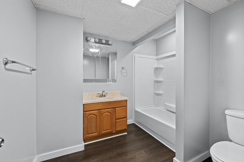 111 Center Street - Lower property image