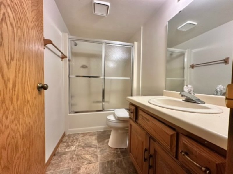 2435/2437 Remington Road - 2437 property image