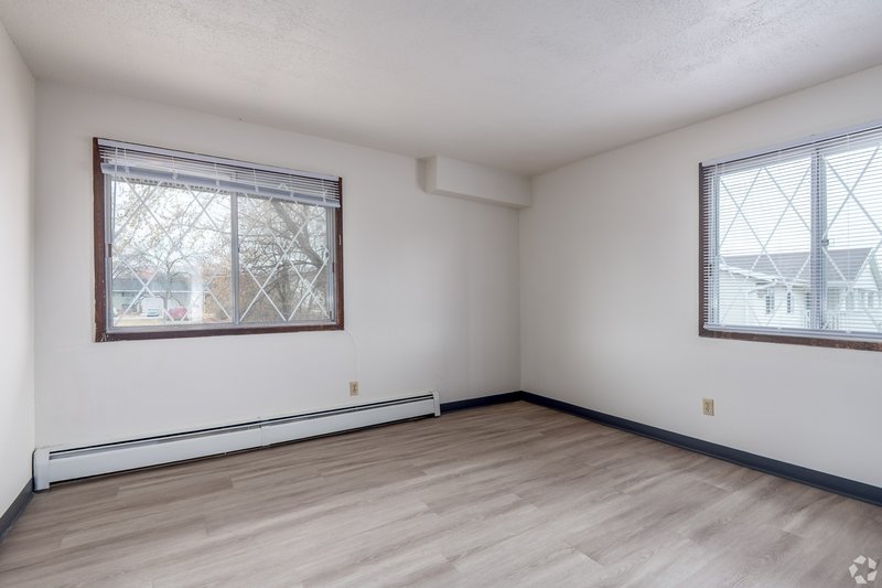 175 S National Ave. 11 English Meadows Apts property image