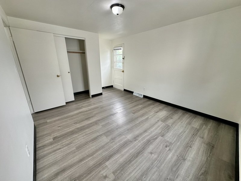 1095 Gillingham Road - D property image