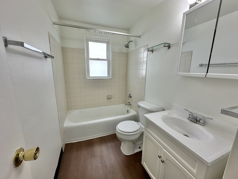 1095 Gillingham Road - D property image
