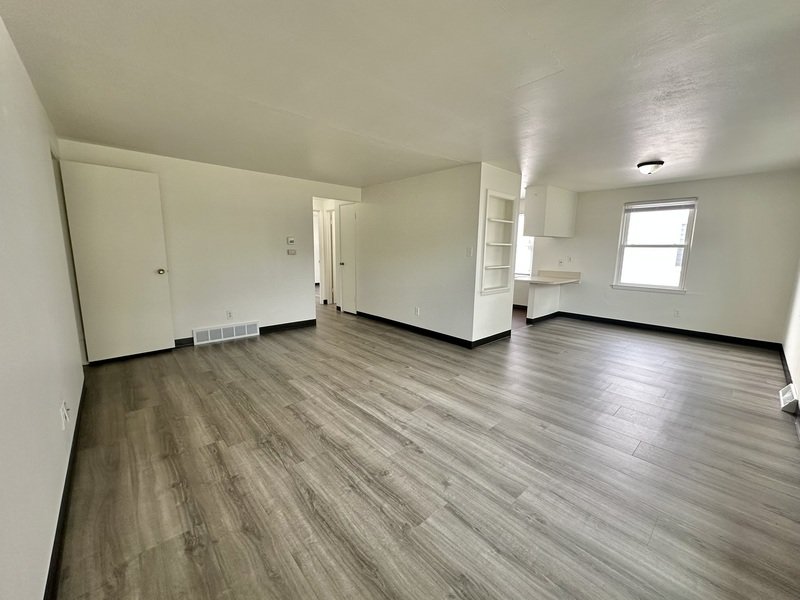 1095 Gillingham Road - D property image