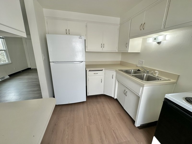 1095 Gillingham Road - B property image