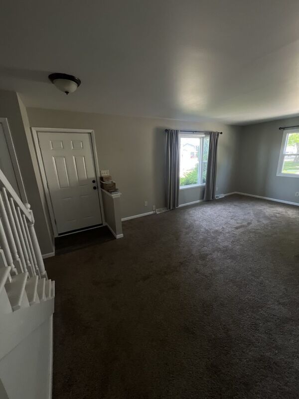3 Bed / 1.5 Bath Unit Available! property image