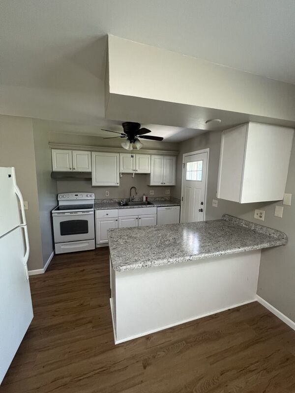 Updated 3 Bed / 1.5 Bath Rental Available property image