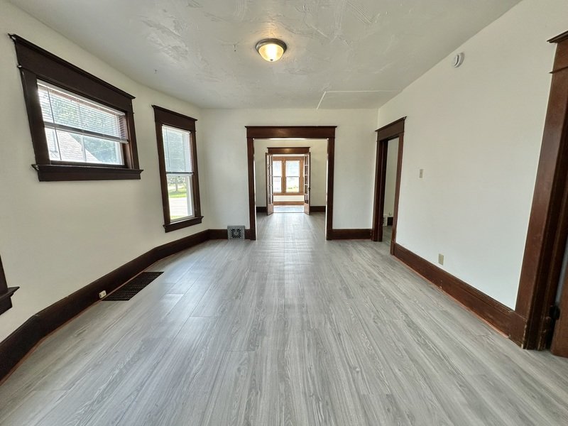 890 Shawano Avenue - Lower property image