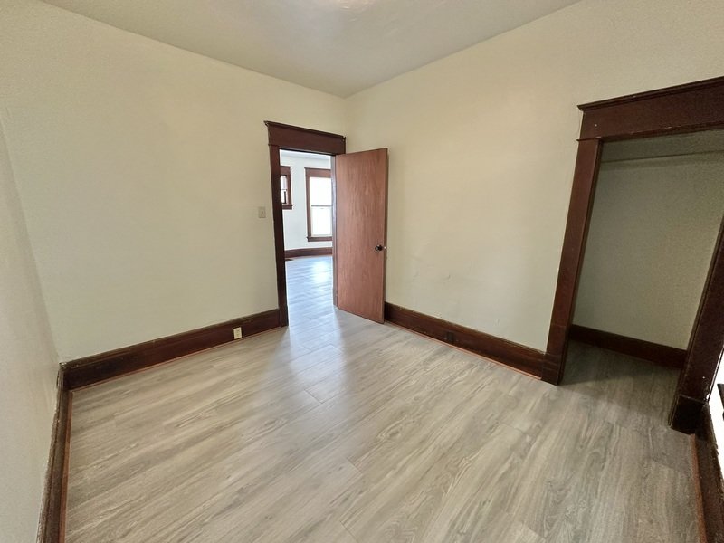 890 Shawano Avenue - Lower property image