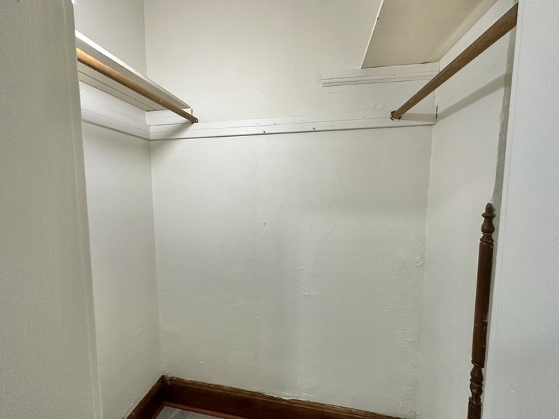 890 Shawano Avenue - Lower property image