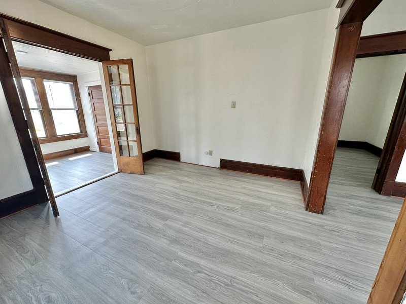 890 Shawano Avenue - Lower property image