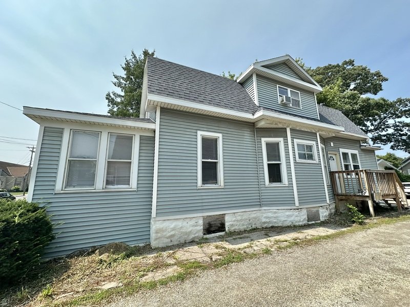 890 Shawano Avenue - Lower property image