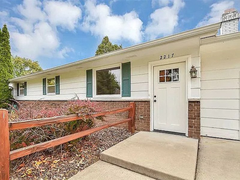 2217 Barberry Lane property image