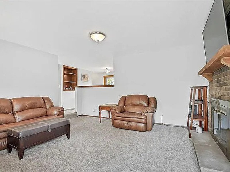 2217 Barberry Lane property image