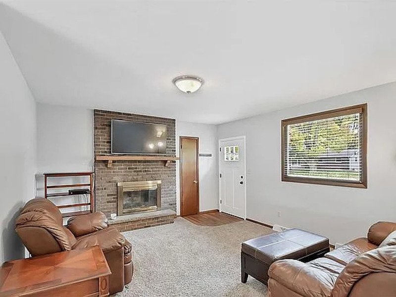2217 Barberry Lane property image