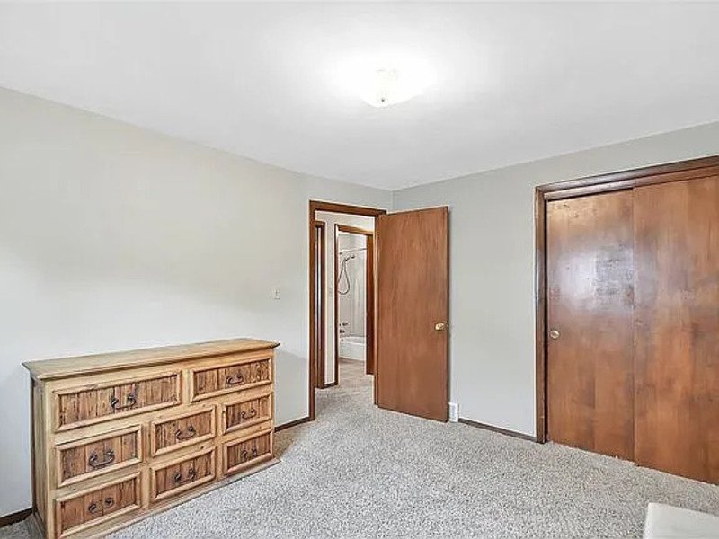 2217 Barberry Lane property image